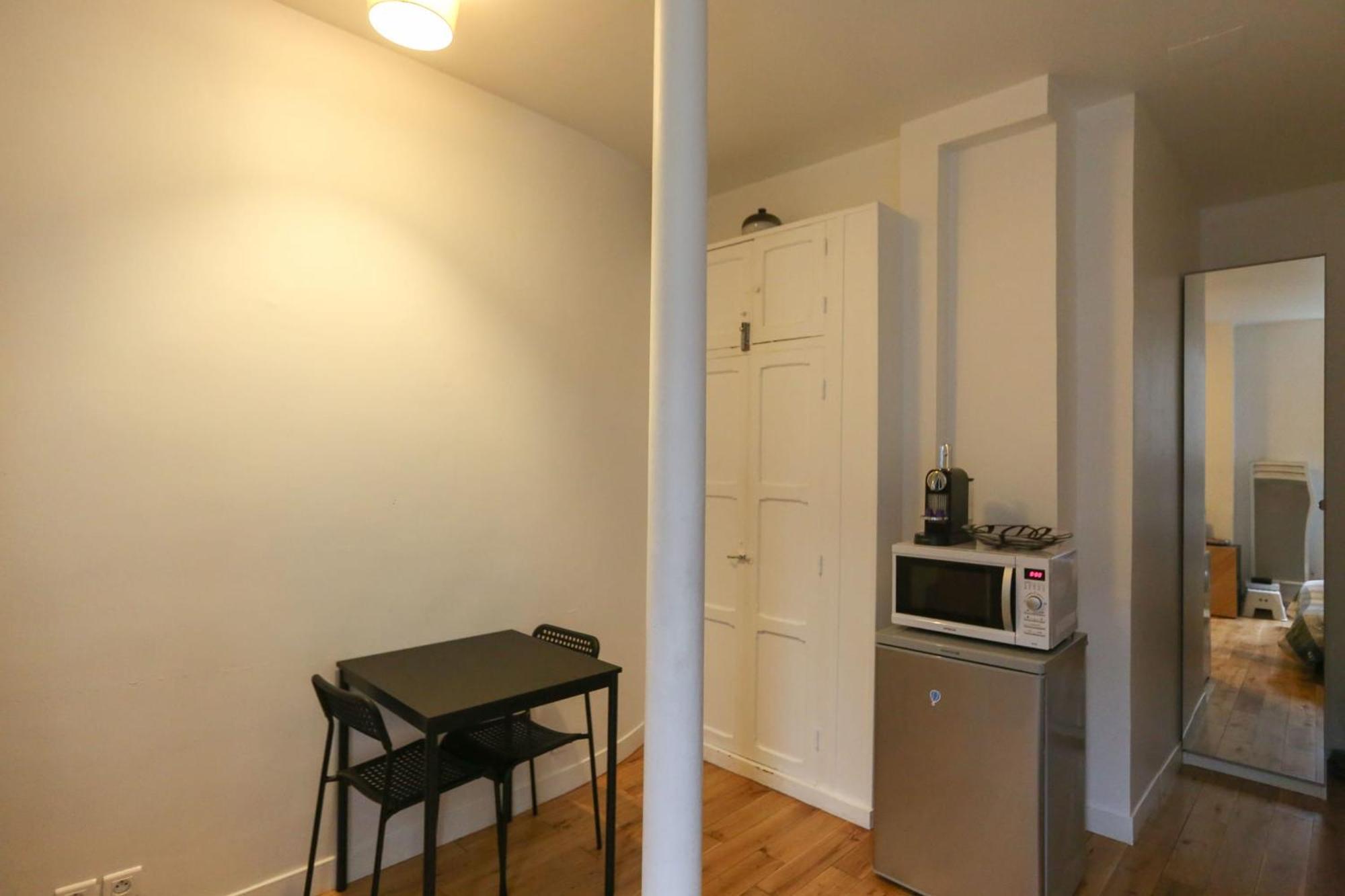 Nice And Comfortable Studio Apartment Paris Luaran gambar