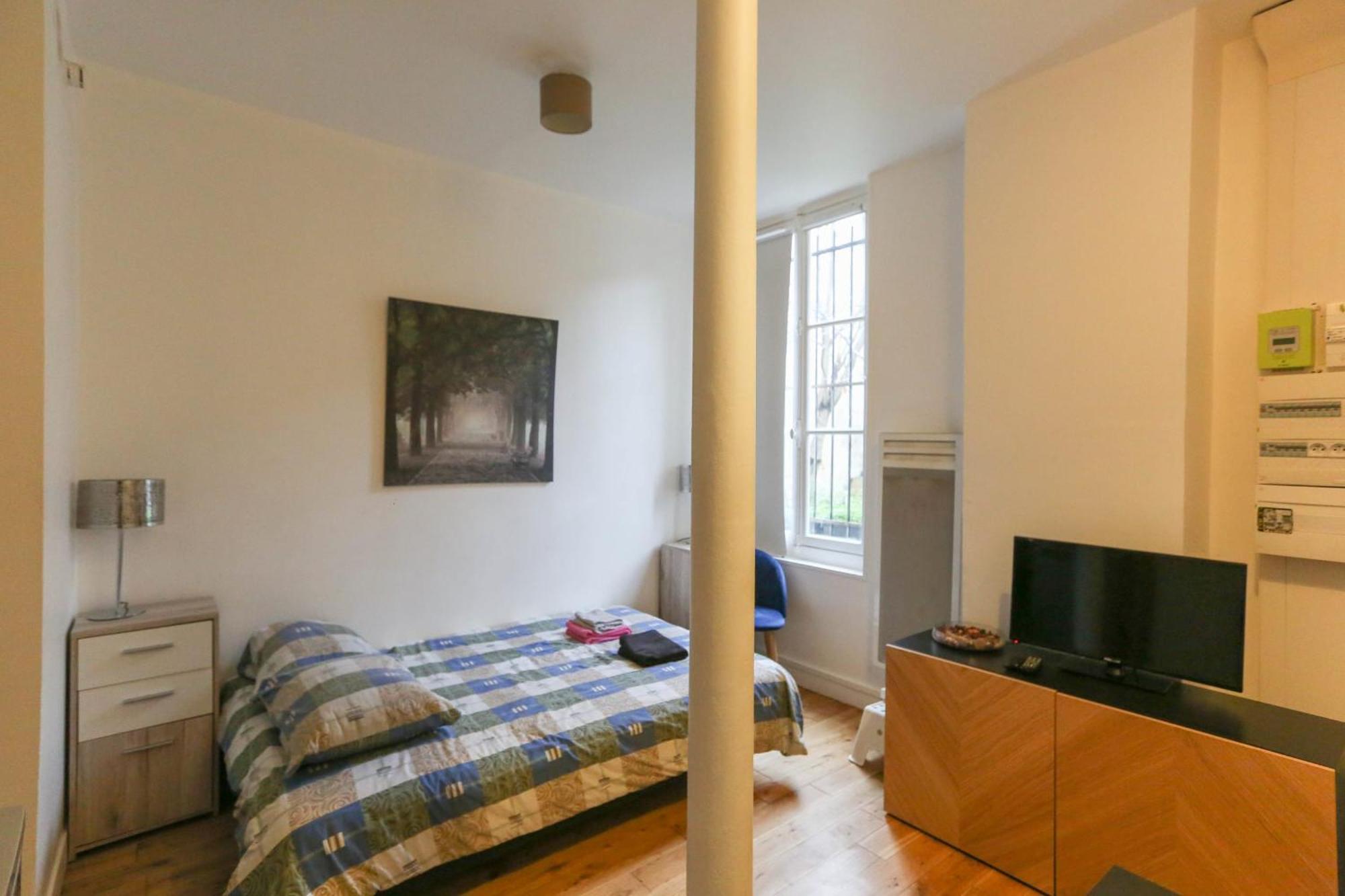 Nice And Comfortable Studio Apartment Paris Luaran gambar